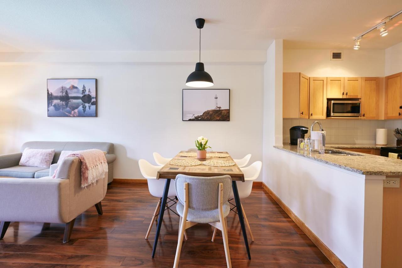 Mtn View Escape With King Size Bed With Outdoor Pool - Banff Pass Included! Canmore Exterior foto