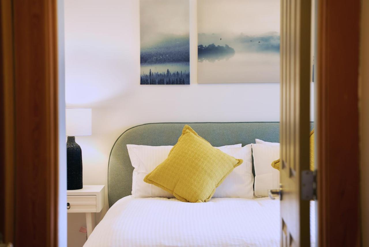 Mtn View Escape With King Size Bed With Outdoor Pool - Banff Pass Included! Canmore Exterior foto