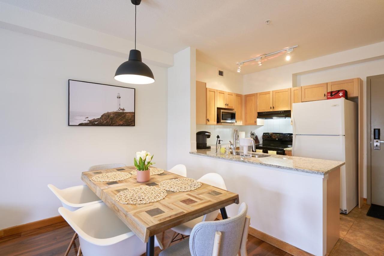 Mtn View Escape With King Size Bed With Outdoor Pool - Banff Pass Included! Canmore Exterior foto