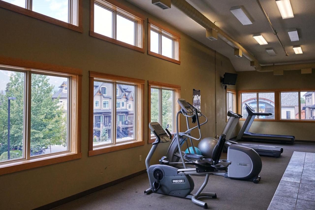 Mtn View Escape With King Size Bed With Outdoor Pool - Banff Pass Included! Canmore Exterior foto